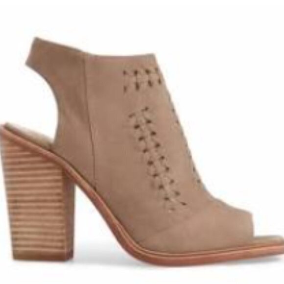 Vince Camuto Katri Gladiator Peep Toe, Size 8, Tan - Picture 2 of 10